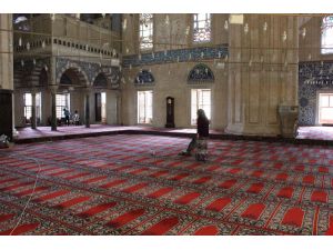 Selimiye Camii’nde Ziyarete Ayrılan Alana Vatandaştan Tepki
