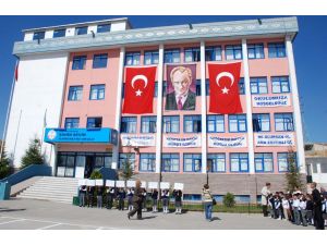 Siyasiler Gölbaşı’nda Oy Kullanacak