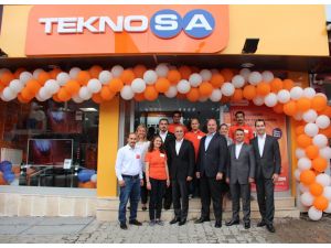 İlk Teknoloji Marketlerine Kavuştular