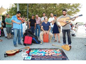 Sanat Eğitimcilerinden Enstrümanlı, Tuvalli Eylem