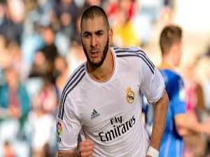 Real Madrid Yıldız Futbolcu İle Nikah Tazeledi