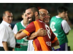 Arda Yeniden Sarı-kırmızı