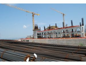 Çamlıca Tepesi Camii Yükseliyor