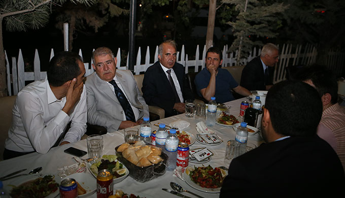 Başkan Mahçiçek Ak Gençlerle Buluştu