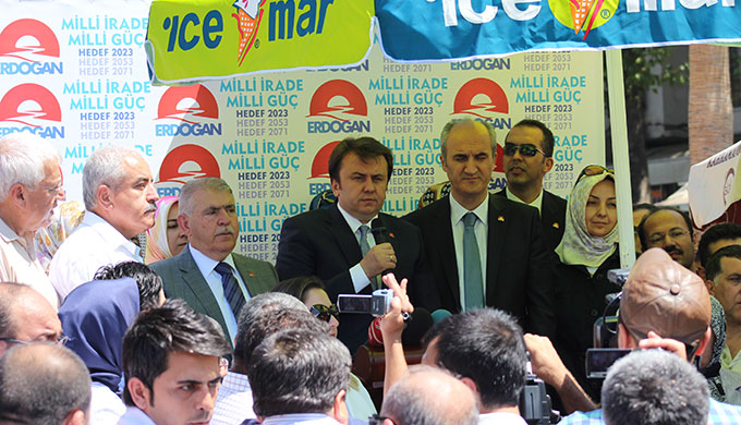 Erkoç: “Dünya Koşarken Biz Duramayız”