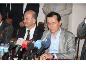 ’’Öz Siyaset Yapacaksa Cübbesini Çıkartsın’’