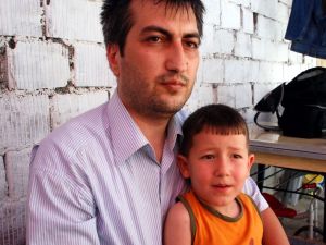 Operasyonda Gözaltı Kararı Çıkan Polis Taziyeleri Kabul Ediyor