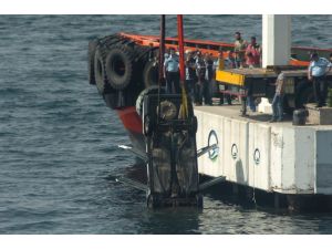 Çanakkale’de Denize Düşen Otomobil