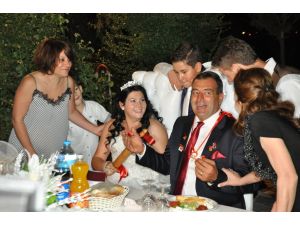(Özel Haber) Tır’ı Gelin Arabası Yapıp Şehir Turu Attılar