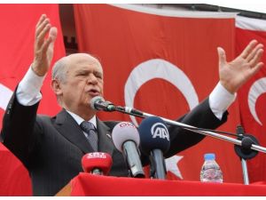 Her Şeyi Paraleller Yapıyorsa Aranızda Anlaşma Mı Var?