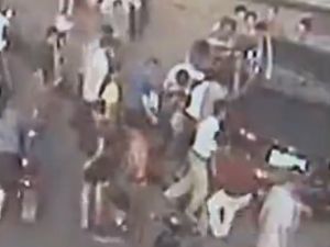 Bu İnsanlar Ne Yapıyor?