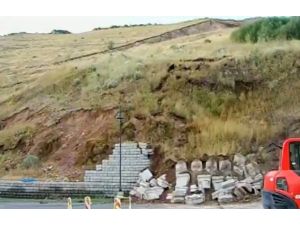 Saniye Saniye Toprak Kayması