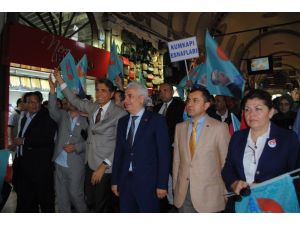 Fatihli Esnaf, Cumhurbaşkanı Adayı Erdoğan’a Destek İçin Yürüdü