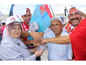 Başbakanın Cumhurbaşkanı Olması İçin Okunmuş Şeker Dağıttı