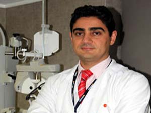 Göz Ovuşturmak Korneaya Zarar Veriyor