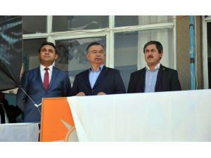 Milli Savunma Bakanı İsmet Yılmaz: