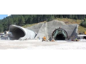 Ilgaz Tünelinin Yüzde 40ı Tamamlandı