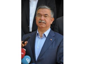 Milli Savunma Bakanı İsmet Yılmaz Oyunu Kullandı