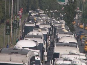 Otogarda Seçim Kuyruğu