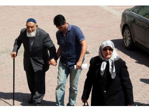 Cumhurbaşkanı Abdullah Gül’ün Annesi Ve Babası Oy Kullandı