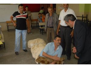 Engelli Vatandaşın Oy Kullanma Çilesi