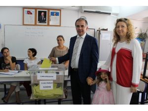 Ak Parti İzmir İl Başkanı Delican Oy Kullandı