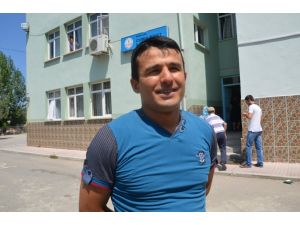 Somalı Madenciler Şartların İyileşmesi Dileğiyle Oyunu Kullandı