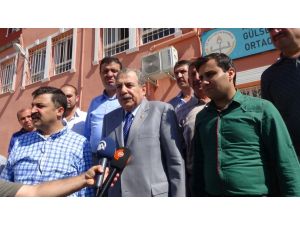 Eski İçişleri Bakanı Muammer Güler Mardinde Oyunu Kullandı