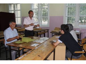 Erzurum’da Oylar Sayılmaya Başlandı