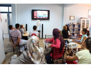 Çanakkalede Ak Partililer Sonuçları Sevinçle Karşıladı