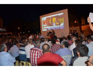 Karaman’da Ak Partililer Seçim Zaferini Kent Meydanı’nda Kutladı