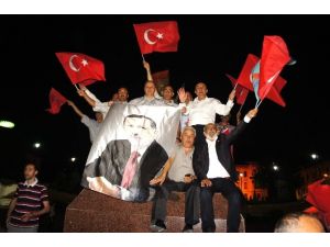 Halk Sokağa Döküldü