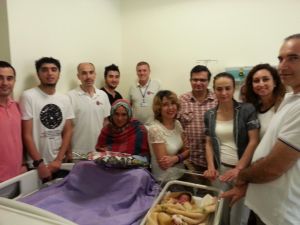 Türkiyenin Pakistanda Kurduğu Hastanede İlk Bebek Sevinci