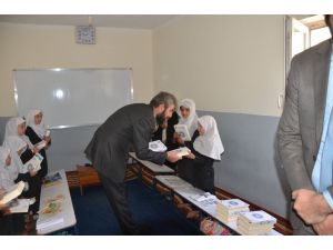 Tika Afganistan’da İmam Buhari Okuma Merkezine Türkçe Kursu Açtı