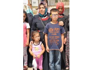 Grevdeki İşçilerin Çocukları: Babalarımızı İstiyoruz