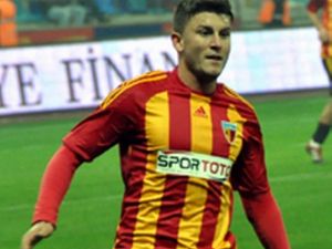 Trabzonspor 4 Yıllık İmzayı Attırdı