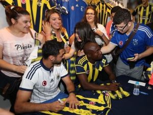 Bekir İrtegün Ve Pierre Webo Yeni Sezon Formalarını İmzaladı