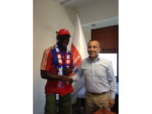 Kardemir Karabükspor Akpala İle 3 Yıllık Sözleşme İmzaladı