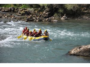 Munzur Çayında Engelliler Rafting Yaptı
