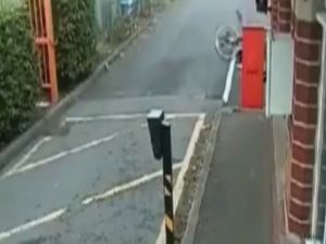 Acele İşe Şeytan Karıştı !