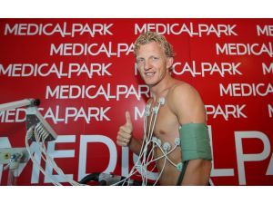 Dırk Kuyt Sağlık Kontrolünden Geçti