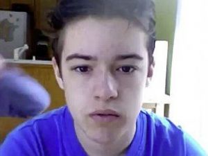 7 Yıl Boyunca Çektiği Selfie’leri Videoya Dönüştürdü