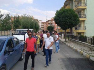 Damadına Başına Gelen Pişmiş Tavuğun Başına Gelmedi