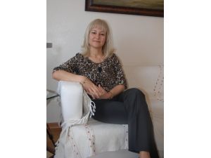 Dr. Öztanrıöver: Sosyal Paylaşım Sitelerine Olan Bağımlılık, Uyuşturucu Bağımlılığından Farksız