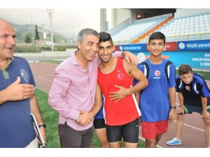 ‘Sessiz Şampiyonlar’a Moral Ziyareti
