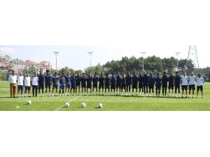 Fenerbahçe De Saygı Duruşunda Bulundu