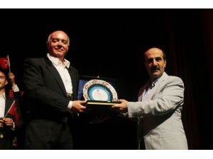 Konuk Ülke Dansçıları Küçükçekmecelilerle Buluştu