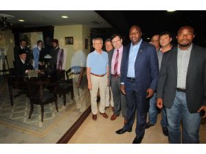 Gana Gençlik Ve Spor Bakanı Şükrü Saracoğlu Stadını Gezdi
