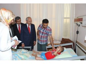 Kılıçdaroğlu, Filistinli Yaralıları Ziyaret Etti