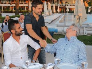 Aziz Yıldırım Futbolcularla Yemekte Bir Araya Geldi